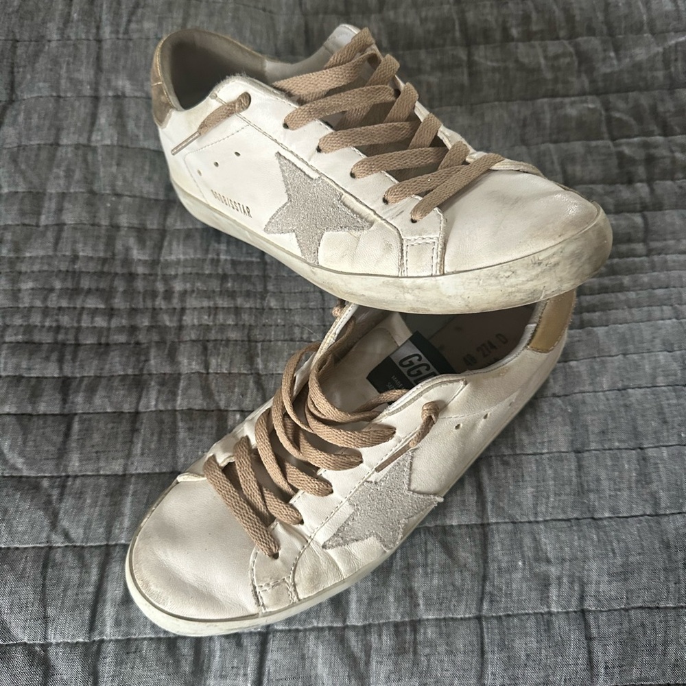 Golden Goose Superstar size 40